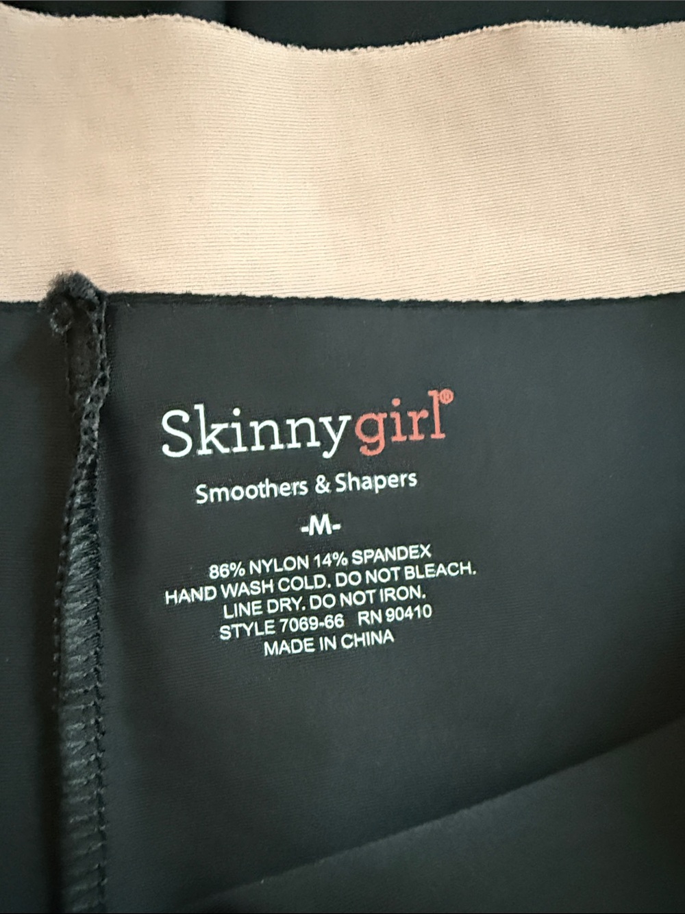 Skinnygirl Smoothers & Shapers High-Waist slip shorts in Black & Nude - Picture 2 of 2